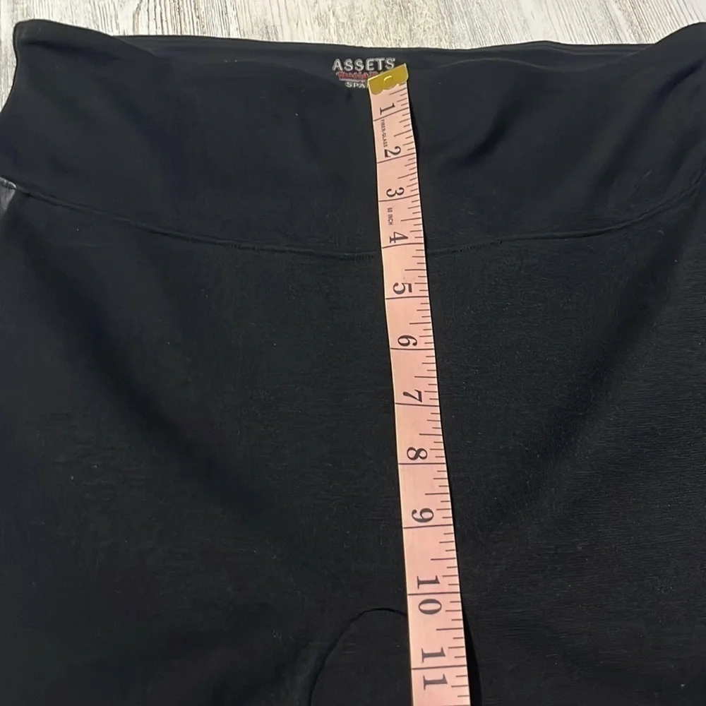 Assets by SPANX black leggings with faux leather trim size L - Picture 7 of 8